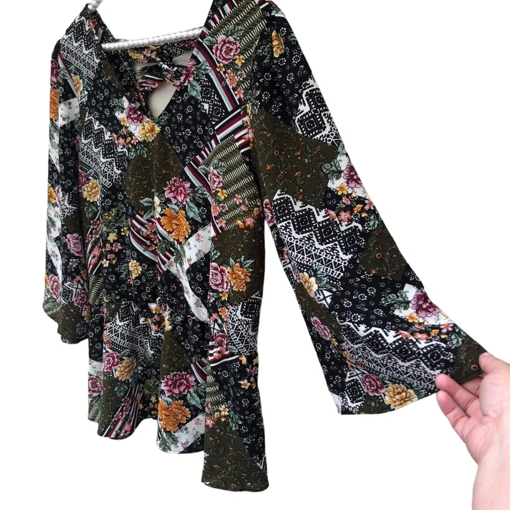 Moa Moa Multi Patterned Blouse size Medium - Picture 4 of 5